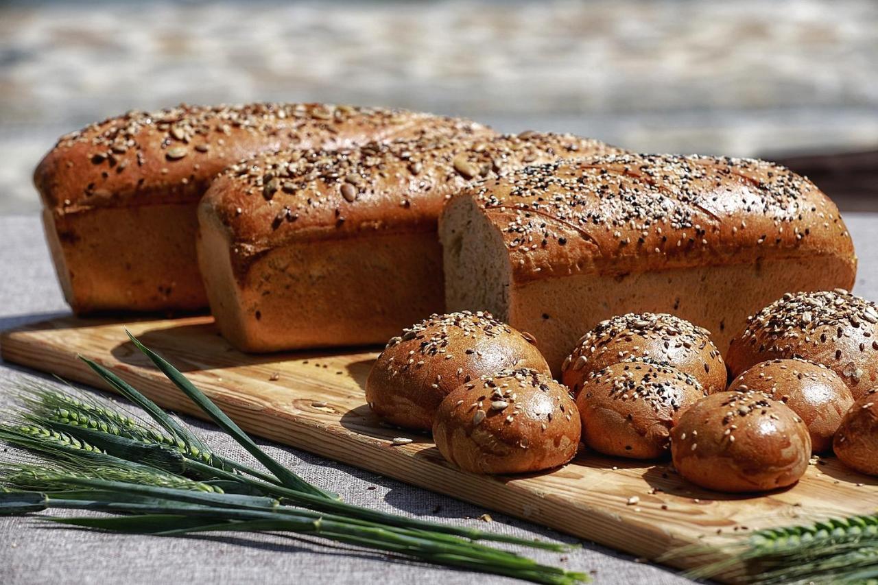 Country Spa Retreat Sznagov Kültér fotó Poppy seed bread
