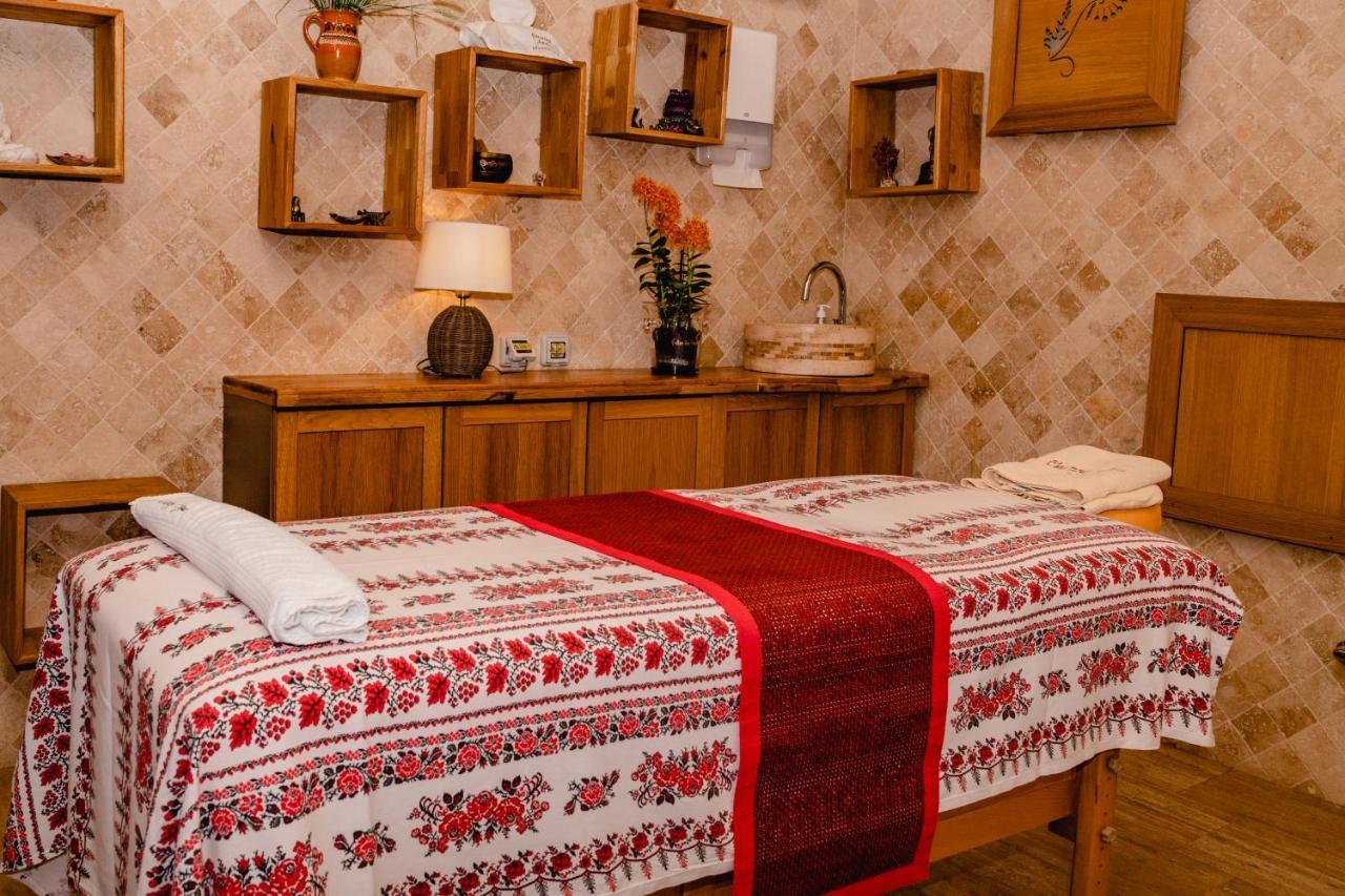 Country Spa Retreat Sznagov Kültér fotó Massage table