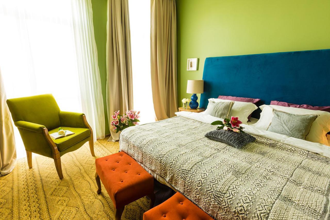 Country Spa Retreat Sznagov Kültér fotó A room at the hotel